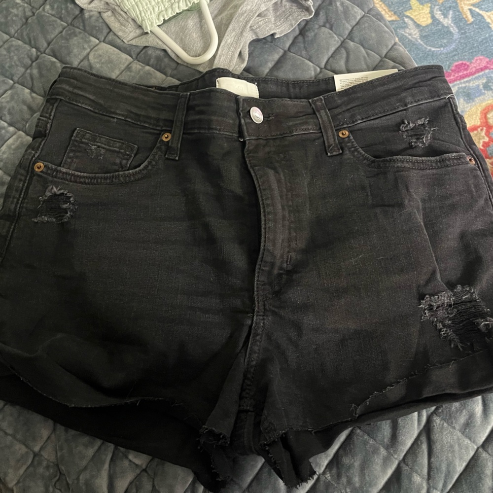 Women's Black Distressed Jeans